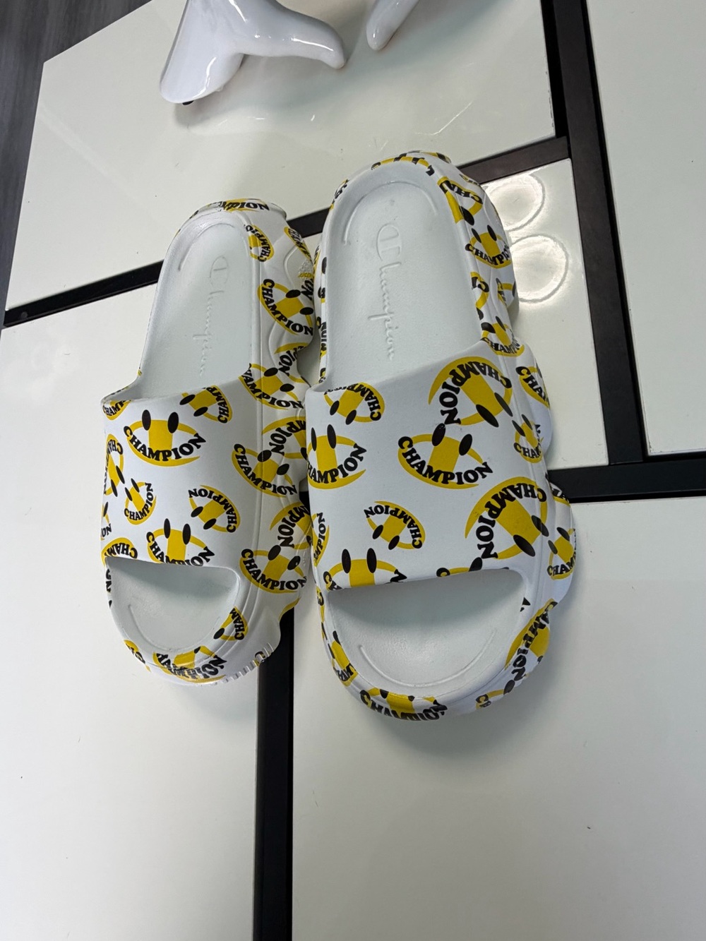 Champion IPO Smile White Graphic Slides Sandals | Men's Size 8 / Women's Size 10 - Picture 3 of 11